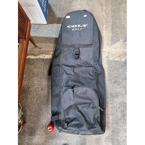 584 - A very useful Colt Golf travel bag, with carry handle and ample storage. In good condition. Oak sure... 