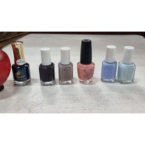 603 - A huge collection of nail varnish, in a variety of shades and finishes. Including examples by high q... 