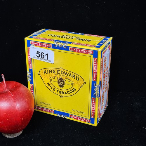 561 - A box of 50 King Edward special Imperial cigars. In sealed, unopened condition. Retailing currently ... 