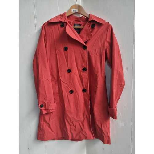 640 - A very elegant ladies trench coat by Abercrombie & Fitch, in a lovely shade of salmon. UK size XS.