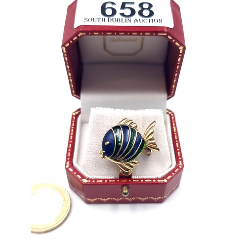 658 - A charming vintage 9 carat Gold brooch, with intricate enamel detailing and depicting a puffer fish.... 