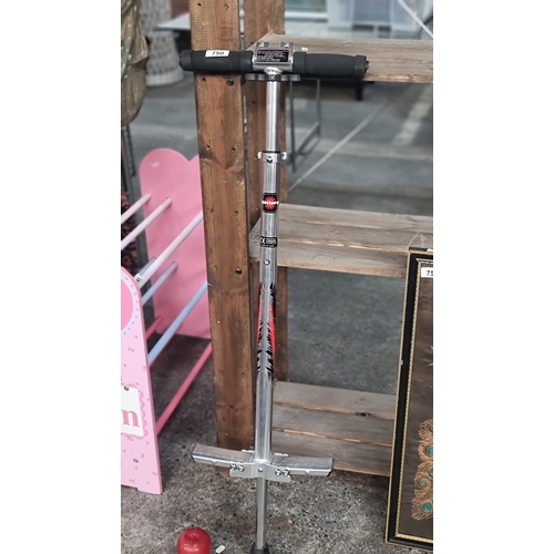 750 - A  Teclipe pogo stick in good condition with adjustable height.