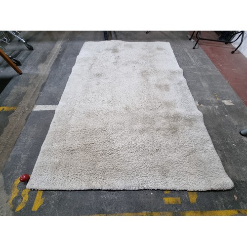 801 - A large long pile floor rug made by Carpet Vista in a beige colour. Mm: 300 x 200 cm. Image to follo... 