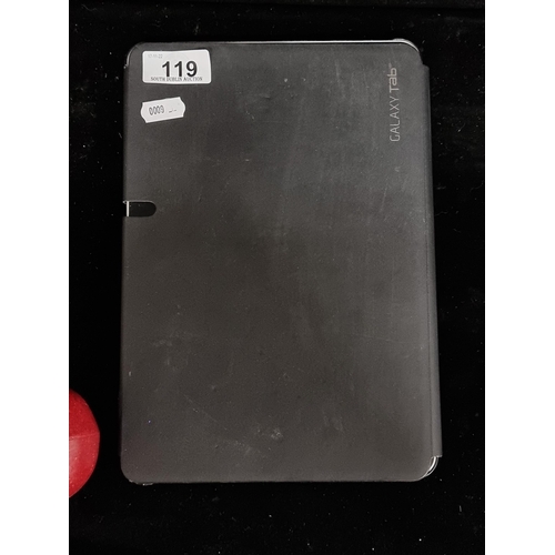 119 - A very sleek Samsung Galaxy tab 10.1 in white, model GT-P7510. With a 800 x 1280 pixel display and 1... 