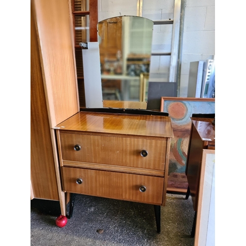 764 - A very elegant, Mid Century dressing chest. Featuring two large drawers with dove tail joinery and c... 