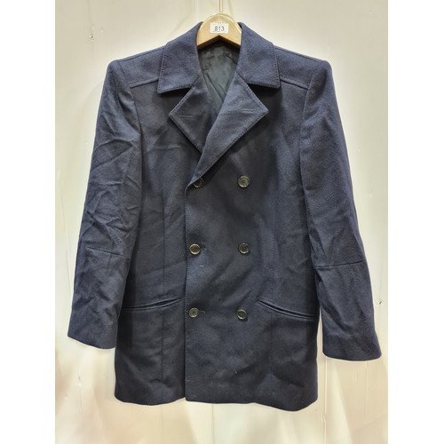 813 - A handsome double-breasted men's wool coat with cashmere blend and large black buttons, made by Aust... 