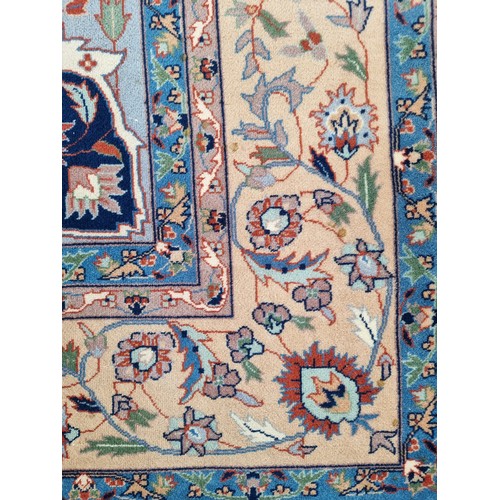 777 - Star Lot : A beautiful Tabriz persian hand made, Hand knotted rug originating from Kashan with CoA. ... 