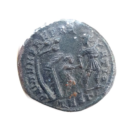 899 - An antique Roman Empire coin - A Constans Follis bronze coin. (148-360AD) 22mm. 4.27g. Extra Fine 18... 