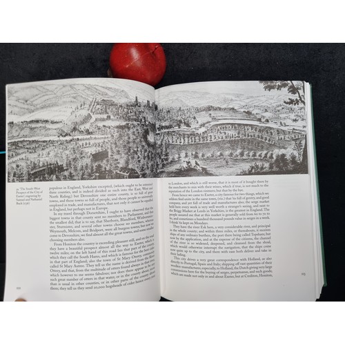 682 - A fabulous Folio Society hardback book titled 