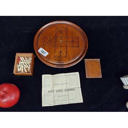 187 - An antique early 20th Century game of 