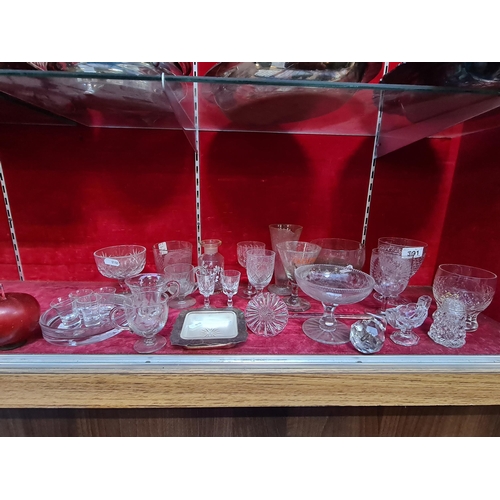 391 - A large selection of twenty-eight pieces of mixed glassware and crystal. Including Georgian glasses ... 