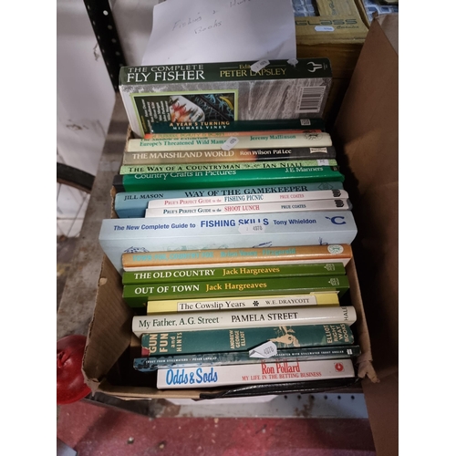 678 - A box filled with eighteen excellent books on the subject of hunting and fishing and traditional cra... 