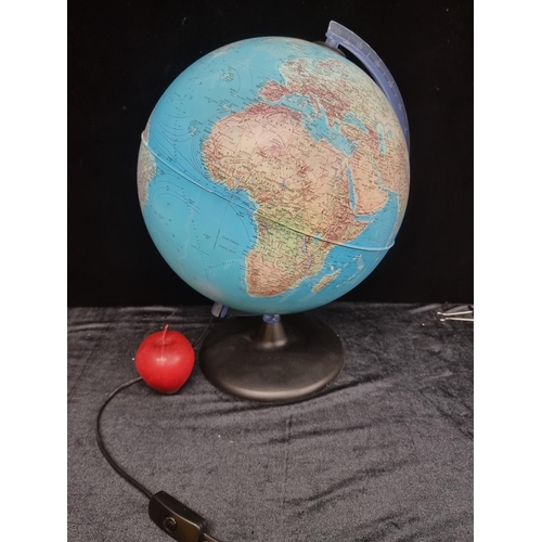 203 - A large light-up world globe by Tecnodidattica Ligura. An Italian made example.