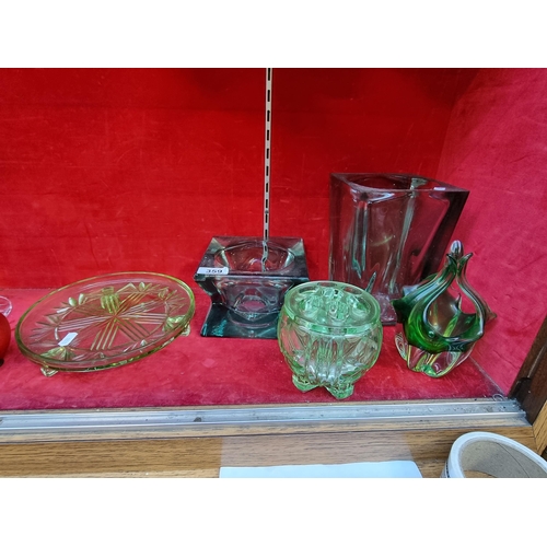 359 - A selection of five vintage glass items in a green colourway. Including a rose bowl and an extremely... 