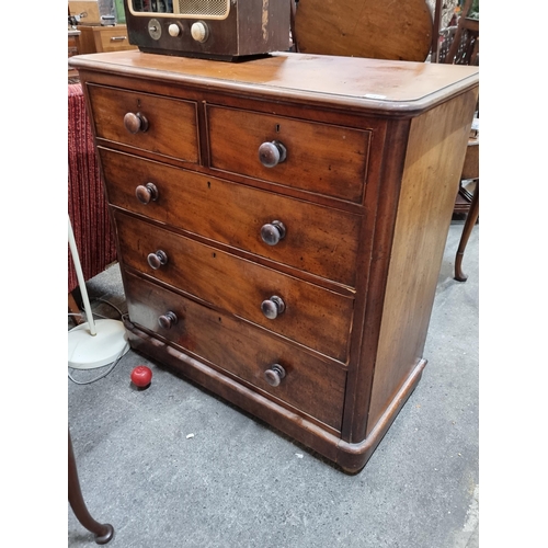 747 - Star lot : A handsome Victorian solid red mahogany chest of drawers with three full length drawers t... 