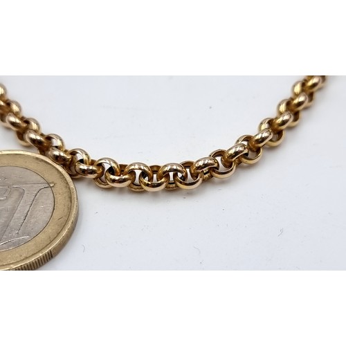 652 - Star lot : An elegant 9 carat gold link chain with lobster clasp. L45cm. In a nice presentation box.... 