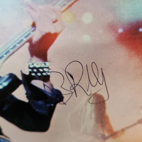 269 - StarLot : A signed 2-record set of the 'Live and Dangerous' album released in 1978, by the famous Ir... 