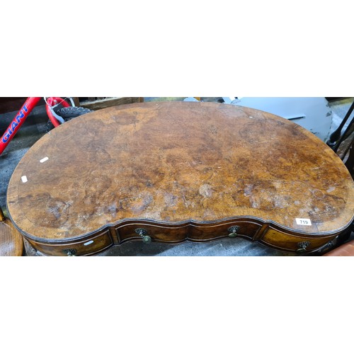 719 - Star lot : A very good antique Georgian burr ladies desk or dressing table  with serpentine front, t... 