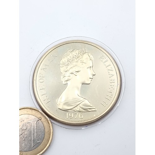 50 - A Queen Elizabeth II legal tender solid silver coin. Weight: 28.28 grams. Circa 1976 of a limited ed... 