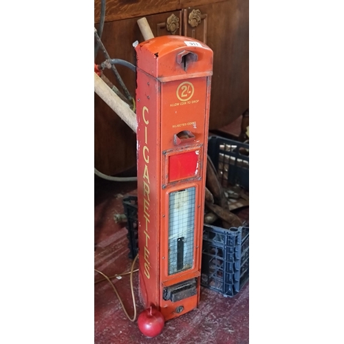 911 - Star lot : A fantastic vintage original cigarette vending machine dating to c.1940s. Reading 'Cigare... 