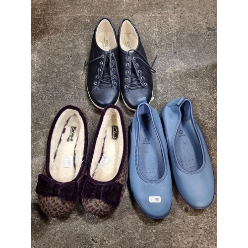 769 - A dust bag containing three pair of ladies, comfort shoes. Including a pair of Ecco, genuine leather... 