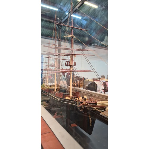 763 - Star lot : A fantastic large-scale example of a vintage model ship, 'Cutty Sark'. Complete with full... 