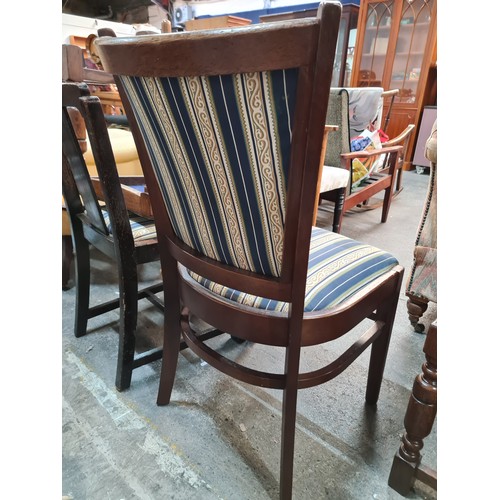 787 - Star Lot : Six high quality dining chairs, two of which are carvers. In very nice condition, sharply... 