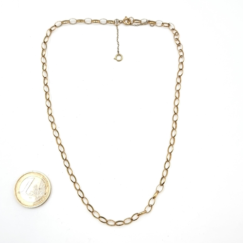 32 - A handsome 9 carat Gold chain link necklace. Length: 40cm. Weight: 4.73 grams.