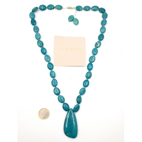 857 - A wonderful precious gemstone necklace by Lola Rose London consisting of natural malachit  flat oval... 