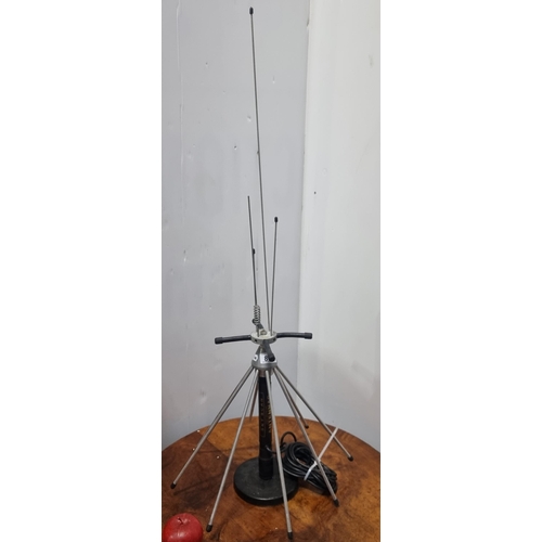 875 - Avery Cool retro Stutnik style  'Skyscan' desktop antenna for cellular reception. 526-1300-MHZ. Inte... 