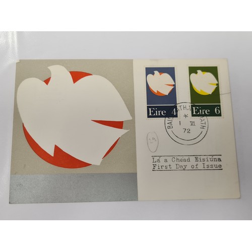 843 - A good collection of Irish first day covers over 30 from the 1950s on Including a rare Countess Mark... 