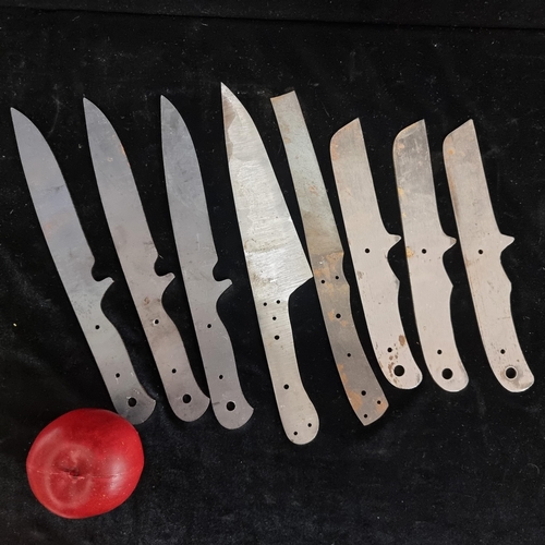 235 - A selection of eight knife blades. In a variety of sizes and styles. From an Irish Knifesmith.