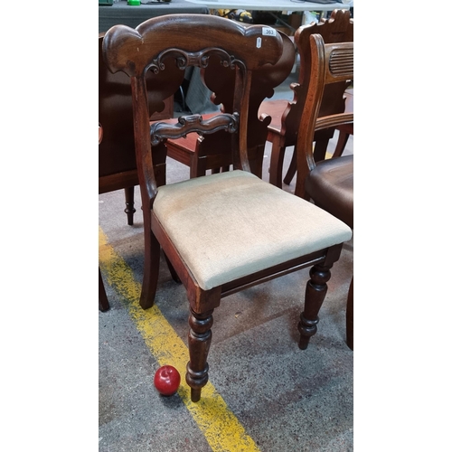 363 - A beautiful Victorian mahogany occasional chair. Featuring carved backrest and beautifully turned fr... 