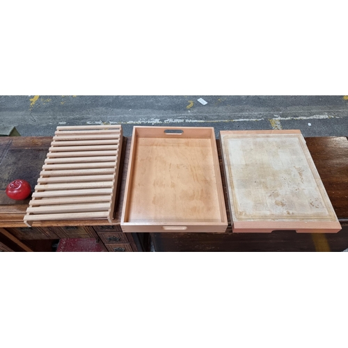 473 - Three good quality wooden kitchenware items, including a heavy chopping board, a serving tray as wel... 