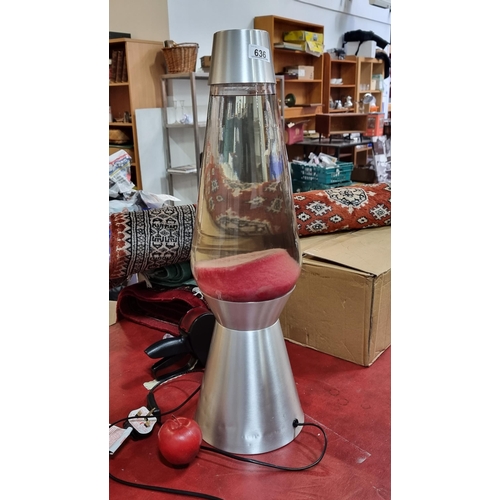 636 - A fantastic huge Lava Grande lava lamp by Lava World in the UK. This extra large model displays a re... 