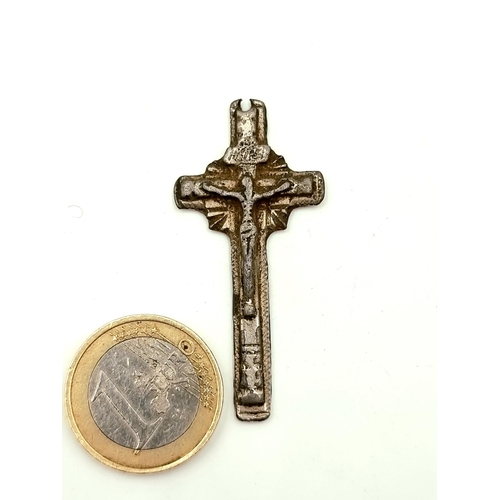 758 - An ancient crucifix cross, probably silver.  Possibly 11-12 century.MM: 5.2 cm Weight: 6.18 grams