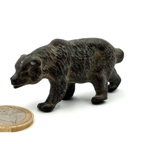 759 - Star lot A finely carved ancient bronze figure of a bear. Possibly Roman. MM: 6 x 3 cm
Weight: 96.77... 