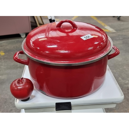 556 - A very large  high quality metal 30cm Hahn cooking pot with lid. With enamel interior. In a cherry r... 