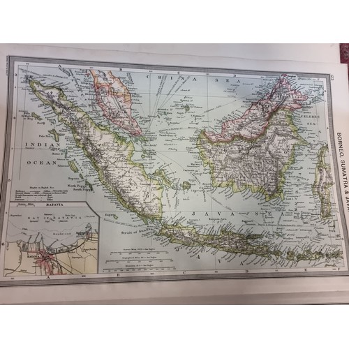 654 - An amazing late Victorian hardback copy of 'The Harmsworth Atlas and Gazetteer' with over five hundr... 