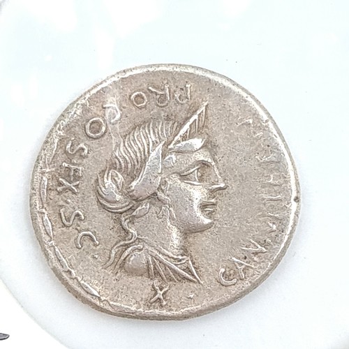 748 - An ancient Roman Silver Gaius Annius Luscus coin circa 81 BC, verso reads republican dina, very fine... 