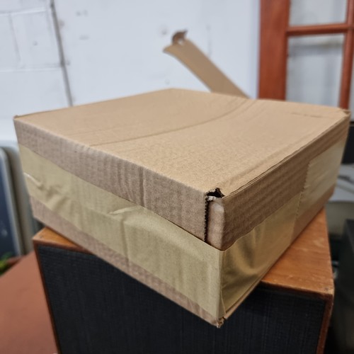 672 - A twelve-piece FOX IVY dinner set in the Bondi series. In original box. RRP €65 at Tesco.