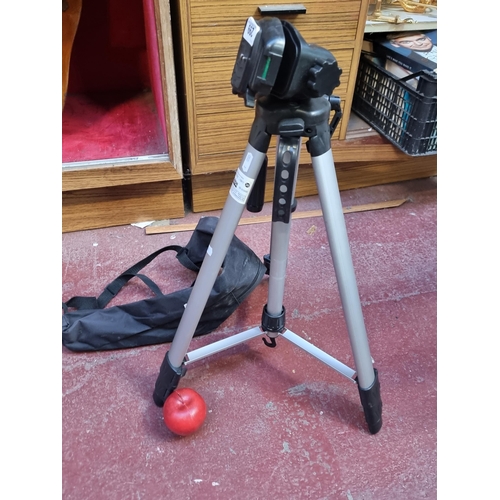 299 - A Tevion Photo camera tripod, model number: 92-01000. In original case with built in spirit level, h... 