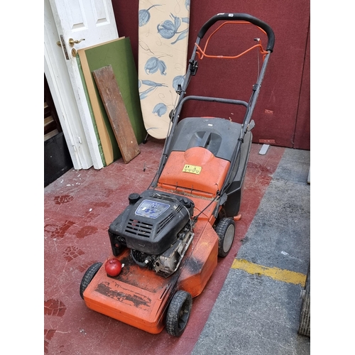 473 - A Husqvarna Royal 43S lawnmower (serial no 20400061) fitted with HXT 45 blades. RRP €280 at fingalga... 