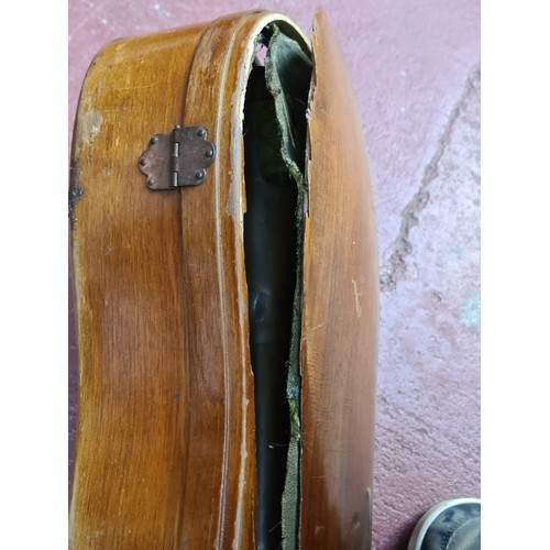 291 - A very handsome bentwood violin case. With olive green velvet lining. Containing a copper hunting ho... 