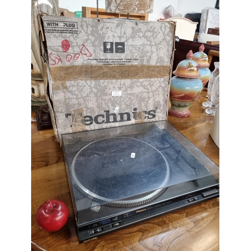 566 - A Technics automatic turntable record player in original packaging (model no: SL-BD22D). Needle inta... 