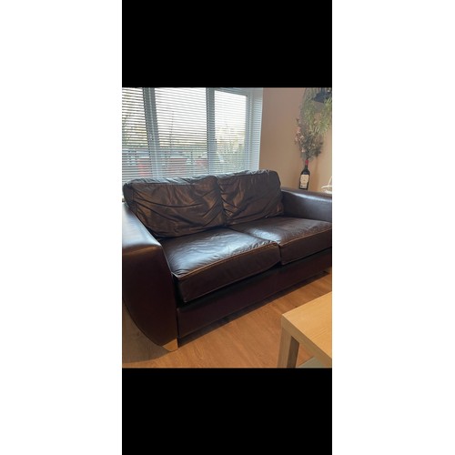 370 - A very nice  pair of brown leather couches ,2 two seaters in good order.183cm wide, 85cm high, 102cm... 