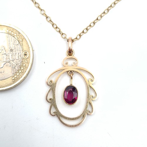 14 - A very fine example of a vintage 9 carat Gold Amethyst stone pendant necklace and chain. Set with be... 