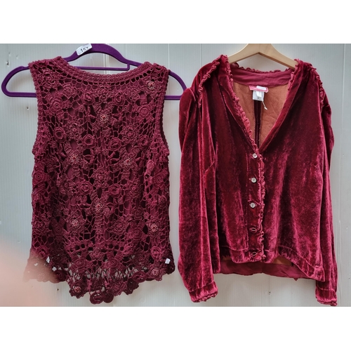 157 - A very striking vintage ladies cardigan set in tones of burgundy and cherry red. Including a silk bl... 