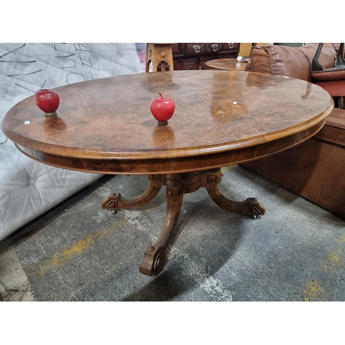 711 - A magnificent antique walnut coffee  table. Featuring a lovely burl walnut top and bevelled edge. Su... 