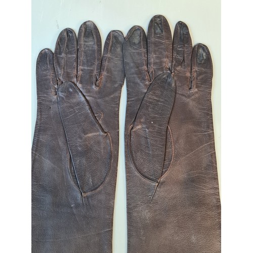 77 - Three fabulous pairs of genuine leather vintage women's gloves including a particularly attractive d... 